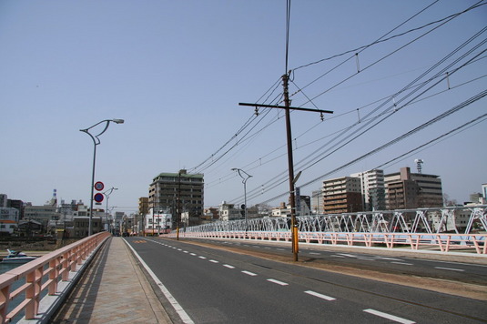京橋の上
